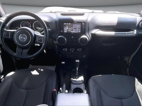 Used 2017 Jeep Wrangler Sport AWD/4WD image 7