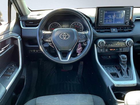 Used 2019 Toyota RAV4 XLE image 5