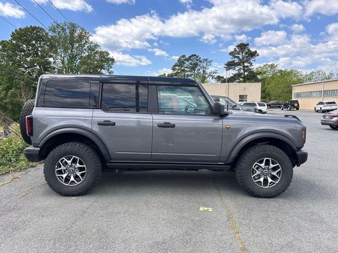 Used 2025 Ford Bronco Badlands AWD/4WD image 3