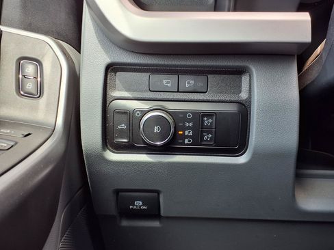 Used 2024 Ford F250 XLT w/ FX4 Off-Road Package AWD/4WD image 25