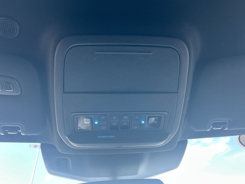 Used 2023 Ford Explorer Platinum w/ Technology Package AWD/4WD image 34