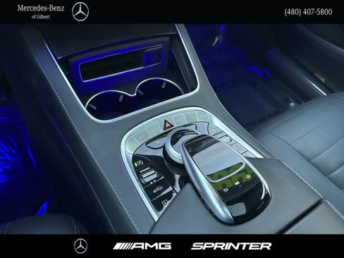 Used 2019 Mercedes-Benz S 560 Sedan image 24