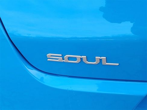 Certified 2023 Kia Soul EX image 31