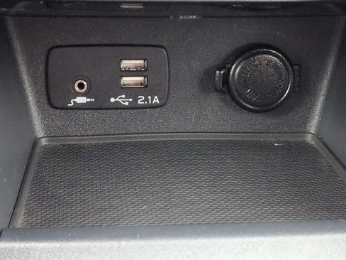 Used 2019 Subaru Forester Premium image 33