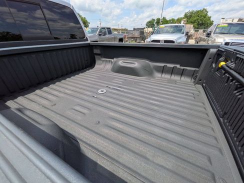 Used 2016 Ford F250 Lariat RWD image 9