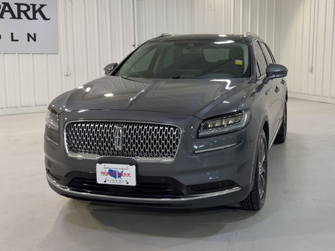 Used 2022 Lincoln Nautilus Reserve image 4