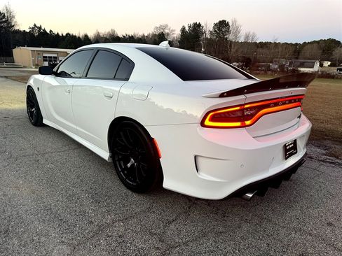 Used 2016 Dodge Charger SRT Hellcat w/ Harman/Kardon Audio Group image 11