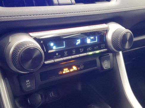 Used 2024 Toyota RAV4 LE image 27