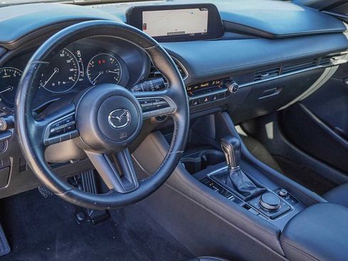 Used 2021 MAZDA MAZDA3 s image 9