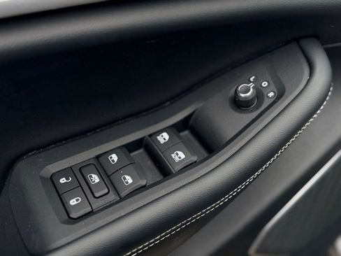 Used 2022 Jeep Grand Cherokee Limited image 11