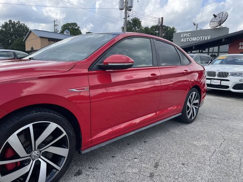 Used 2019 Volkswagen Jetta GLI Autobahn FWD image 8