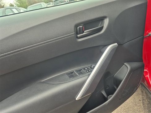 Used 2024 Toyota Corolla Cross LE image 20