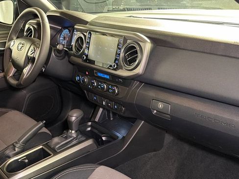 Used 2023 Toyota Tacoma TRD Off-Road image 11