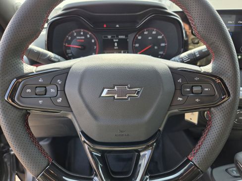 New 2026 Chevrolet Trax RS w/ Sunroof Package FWD image 16