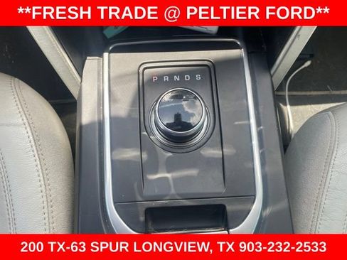 Used 2017 Land Rover Discovery Sport SE AWD/4WD image 32