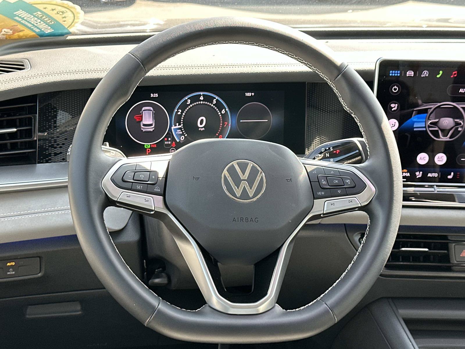 Certified 2026 Volkswagen Tiguan SE FWD image 8