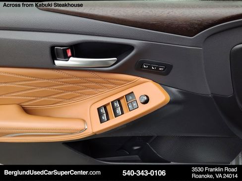 Used 2019 Toyota Avalon Limited w/ Advanced Safety Package image 16