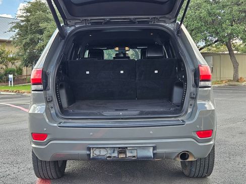 Used 2021 Jeep Grand Cherokee Laredo X RWD image 11