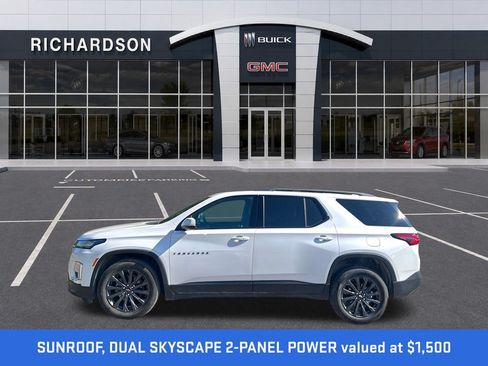 Used 2023 Chevrolet Traverse RS w/ LPO, Floor Liner Package AWD/4WD image 2