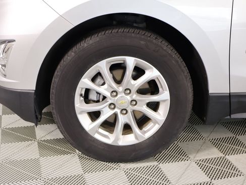 Used 2020 Chevrolet Equinox LT FWD image 16