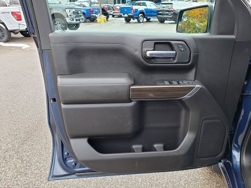 Used 2022 Chevrolet Silverado 1500 LT image 10