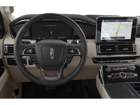 Used 2020 Lincoln Navigator Reserve w/ Equipment Group 208A Reserve AWD/4WD image 4