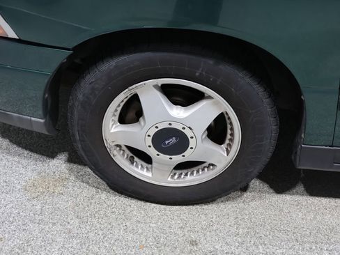 Used 2003 Ford Windstar Sport image 16