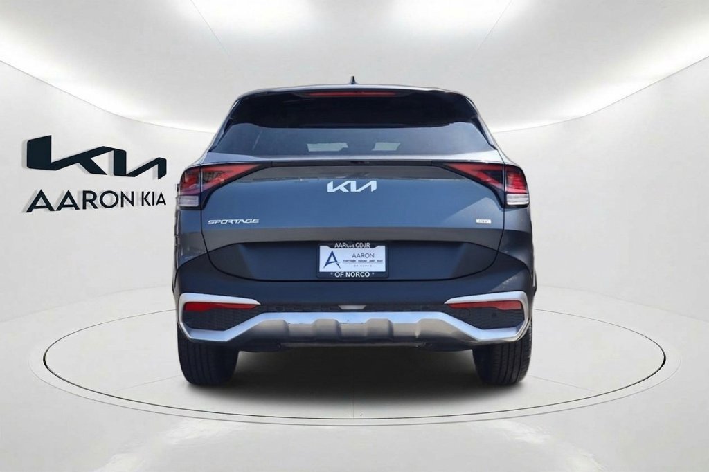 Used 2023 Kia Sportage EX AWD/4WD image 5