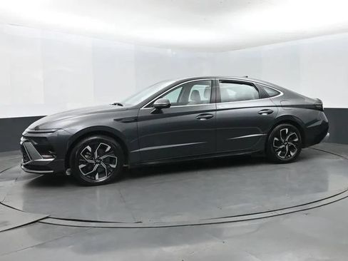 Used 2025 Hyundai Sonata SEL FWD image 5
