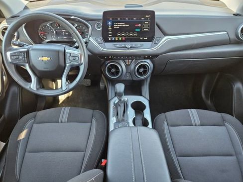 Used 2025 Chevrolet Blazer LT AWD/4WD image 22