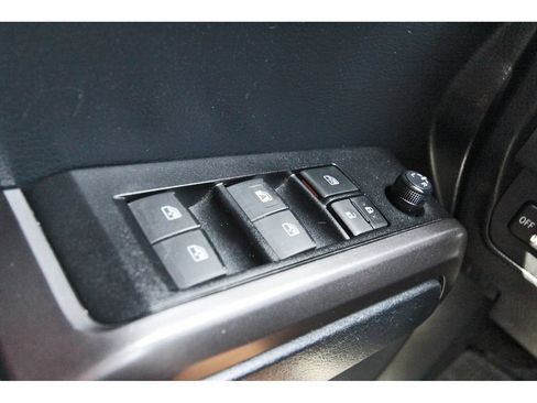 Used 2019 Toyota Tacoma SR5 RWD image 20