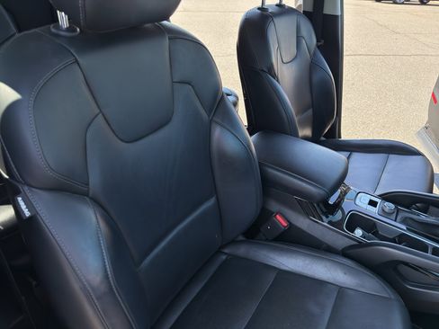 Used 2021 Kia Telluride S image 35