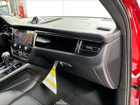 New 2026 Porsche Macan S image 27