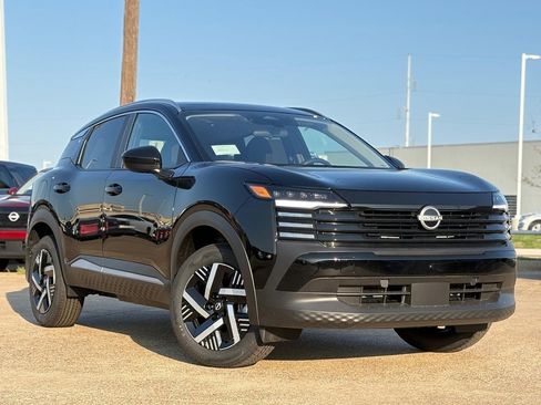 New 2026 Nissan Kicks SV w/ SV Premium Package image 2