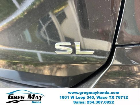 Used 2018 Nissan Rogue SL FWD image 16