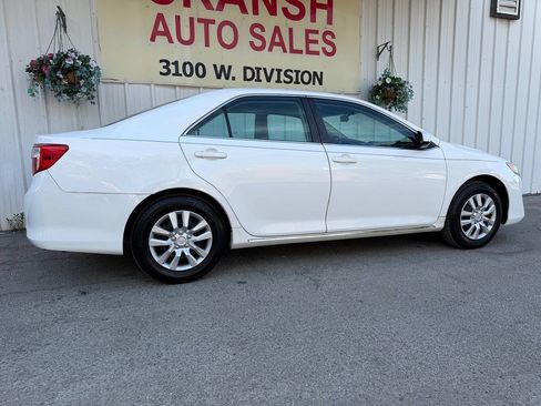 Used 2013 Toyota Camry LE FWD image 3