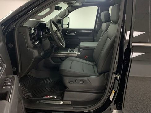 New 2026 Chevrolet Silverado 3500 LTZ w/ LTZ Premium Package image 9