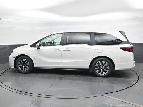 New 2026 Honda Odyssey EX-L image 7