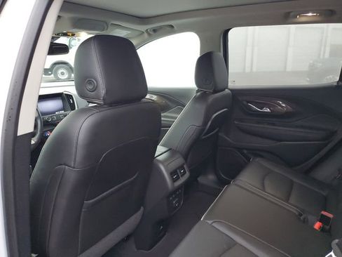 Used 2019 GMC Terrain Denali w/ Advanced Safety Package image 9