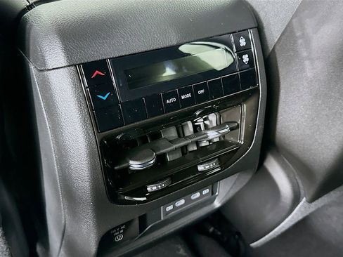 New 2026 Jeep Grand Cherokee L 4WD image 34