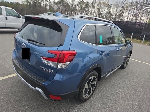 Used 2023 Subaru Forester Touring image 9