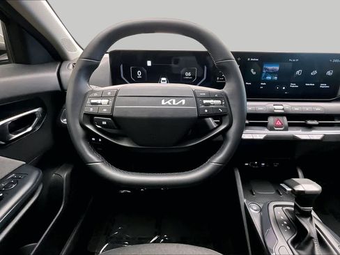 Used 2025 Kia K4 EX FWD image 6