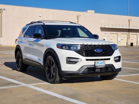 Used 2022 Ford Explorer ST w/ Equipment Group 401A image 3