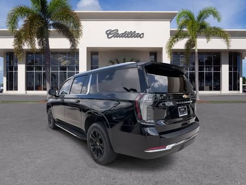 Certified 2025 Chevrolet Suburban LT w/ Comfort Package RWD image 11