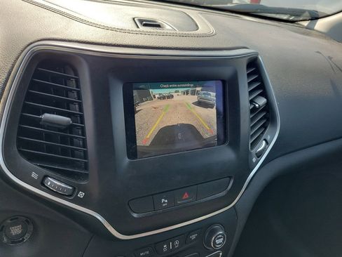 Used 2020 Jeep Cherokee Latitude Plus image 22