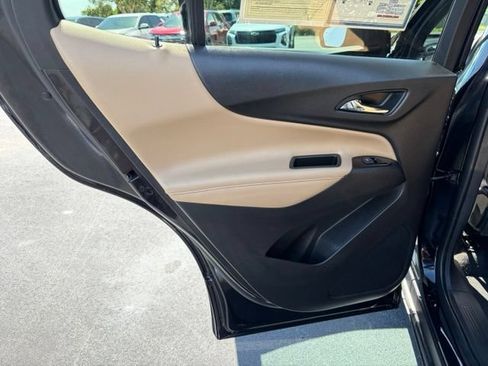 Used 2023 Chevrolet Equinox Premier AWD/4WD image 13