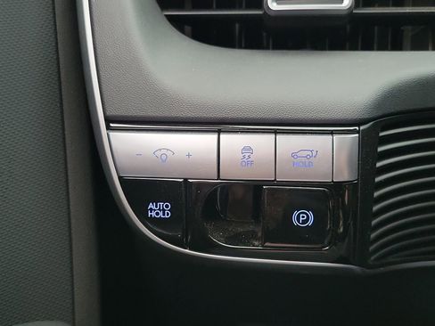 Certified 2024 Hyundai Ioniq 5 SEL image 15