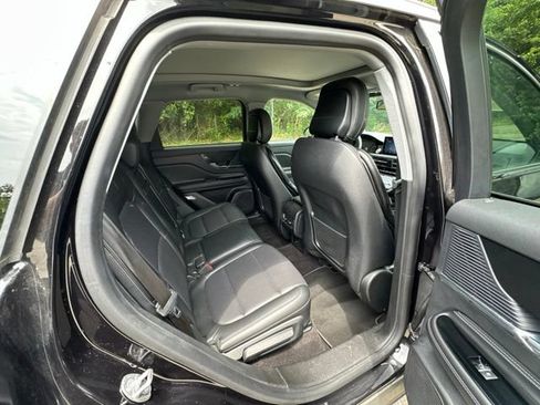 Used 2020 Lincoln Corsair FWD w/ Premium Package image 17