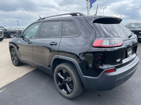 Used 2019 Jeep Cherokee Latitude Plus image 5