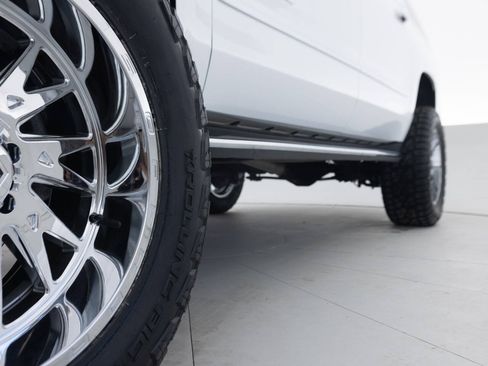 Used 2018 GMC Yukon XL SLT w/ Premium Edition AWD/4WD image 27